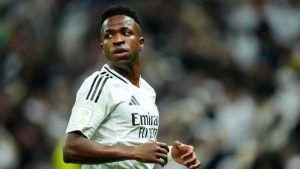 إيقاف فينيسيوس جونيور مباراتين بعد طرده أمام فالنسيا وسط جدل واسع